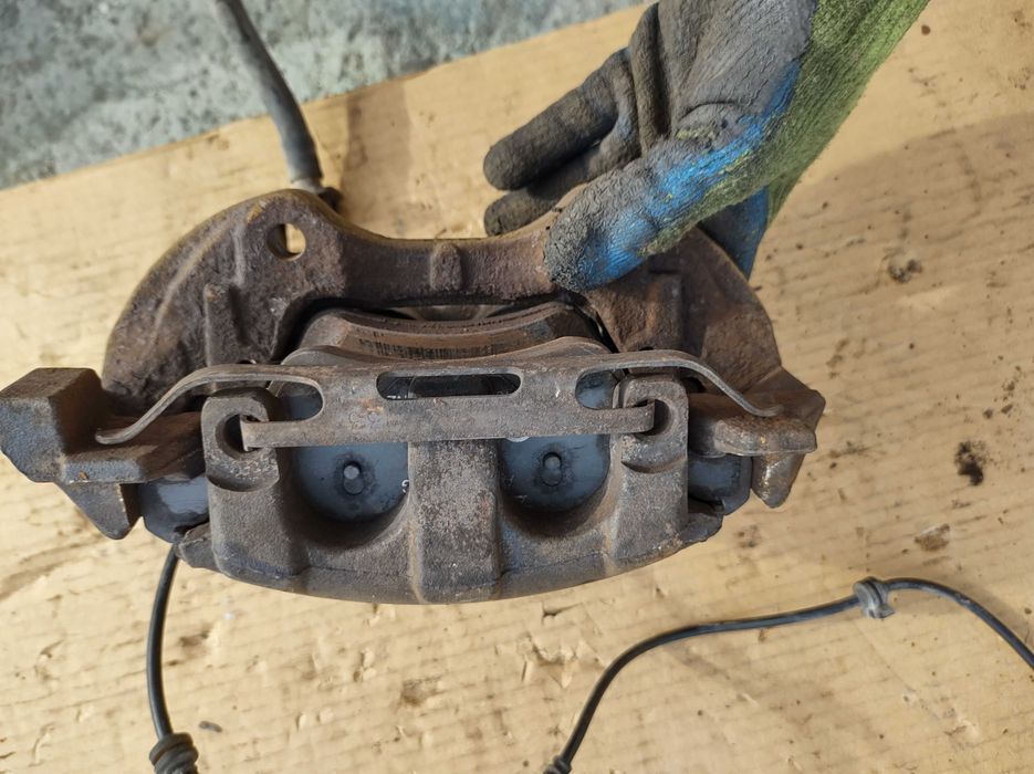 Десен Преден Спирачен Апарат Mercedes E class W211 4Matic Tmodel 2008