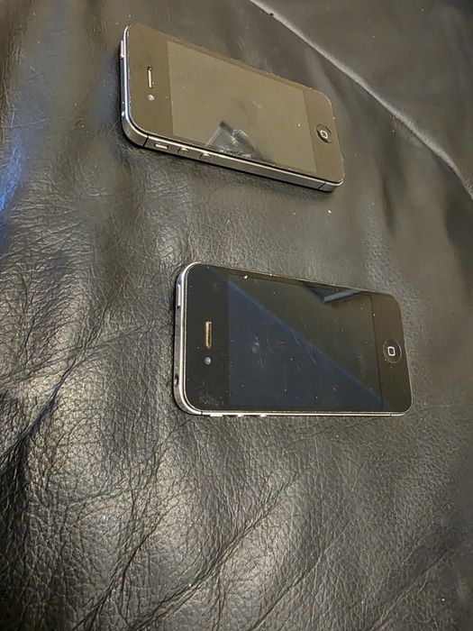 IPhone 4s 2 броя