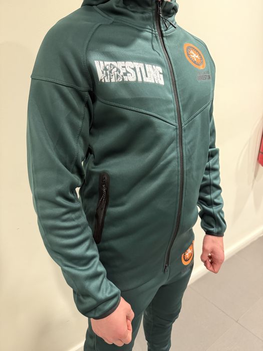 Нов спортен екип / анцуг