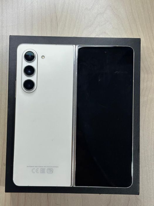 Samsung z fold 5