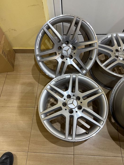17 cola AMG. W 204