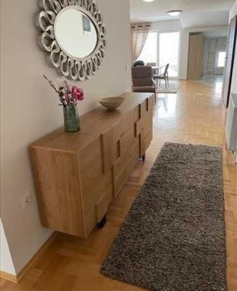 Дава се под наем Двустаен апартамент в Бургас, Славейков - 57 кв.м за 198.9 € - Снимка #1