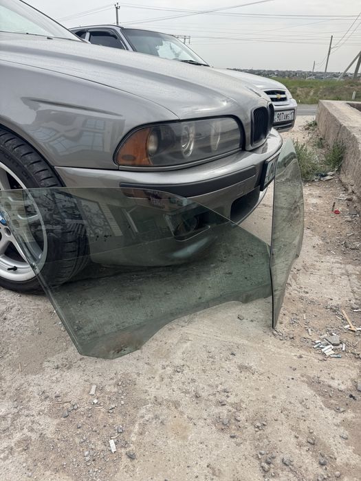 Стекло бакавой BMW 525
