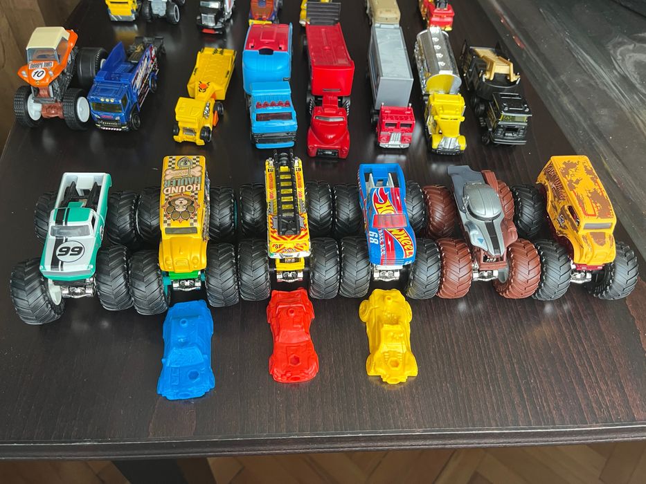 Hot wheels колички