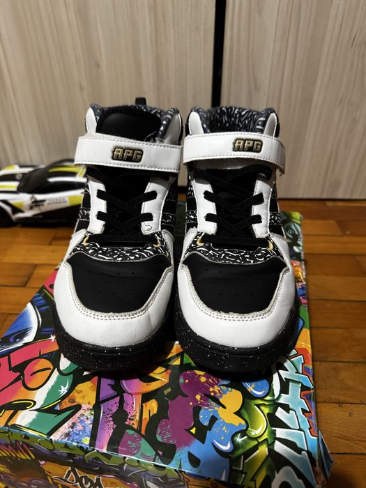 Маратонки APG - Анди Студио акулата