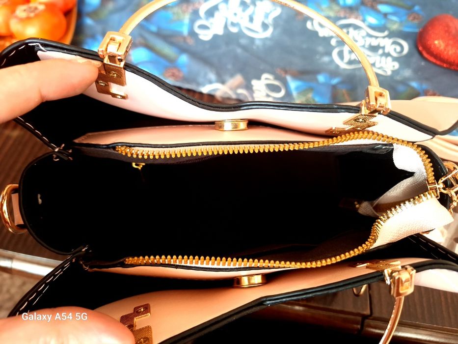 Дамска чанта плюс часовник