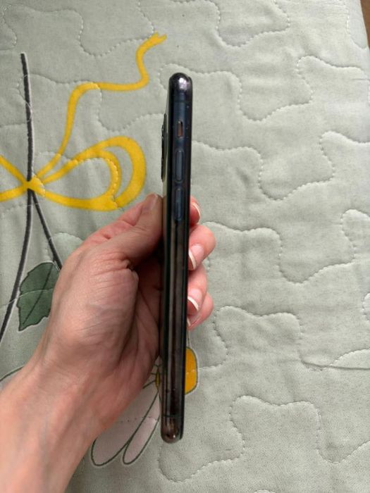 Продам айфон 11про, iphone 11pro