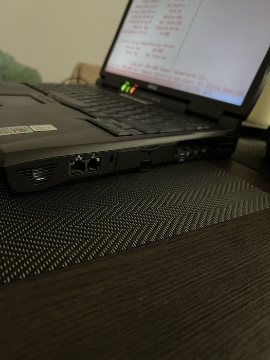 Pentium 3 DELL Latitude C800 laptop retro