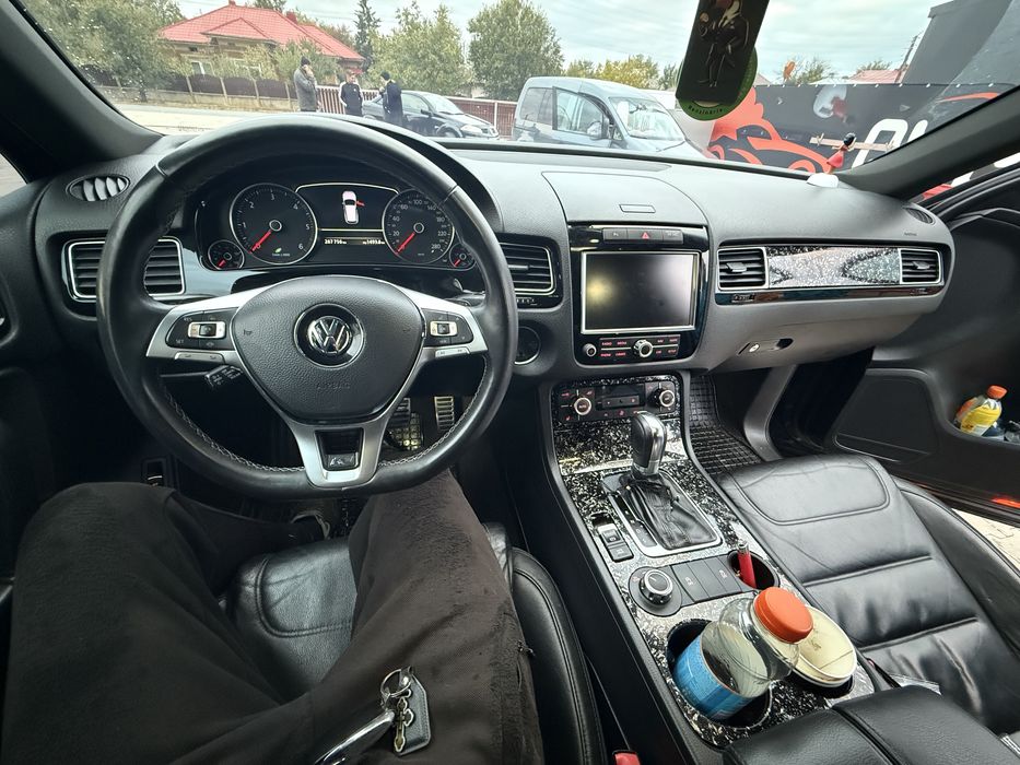 Vw Touareg 3.0 TDI CASA sau Schimb cu 8+1