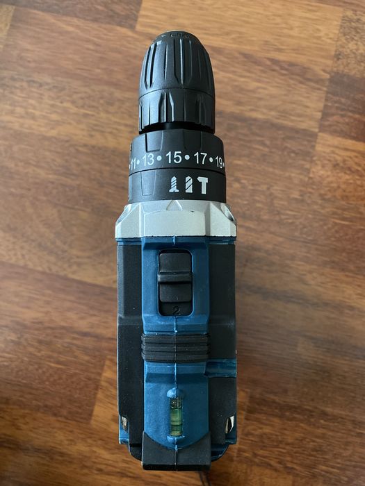 Дрель-Шуруповерт «BOSCH 48 V» новый с ударом