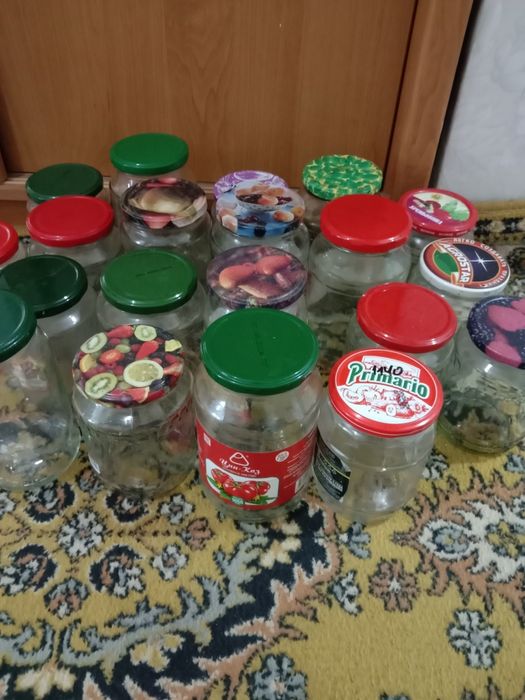 Продам банки с крышками