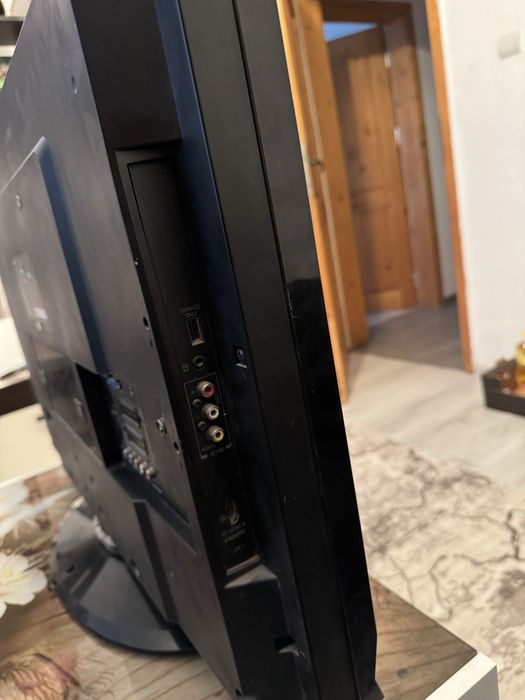 Телевизор Тошиба 32 инча