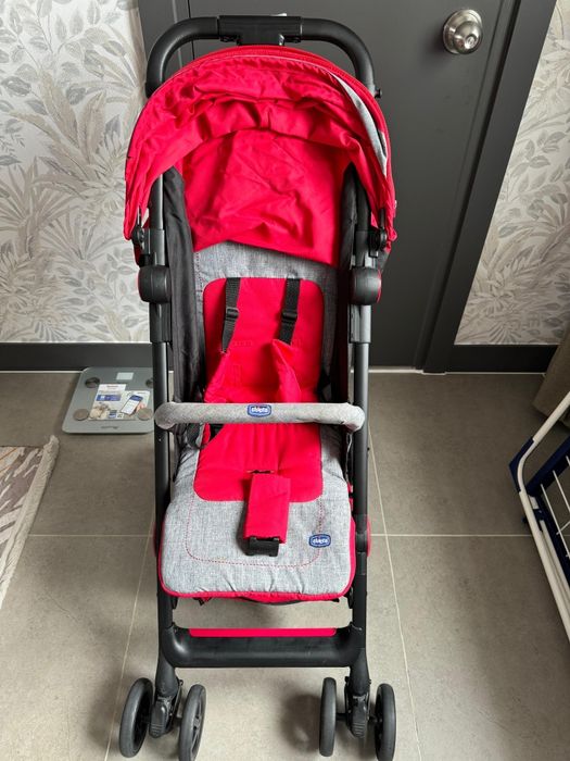 Продам коляску Chicco