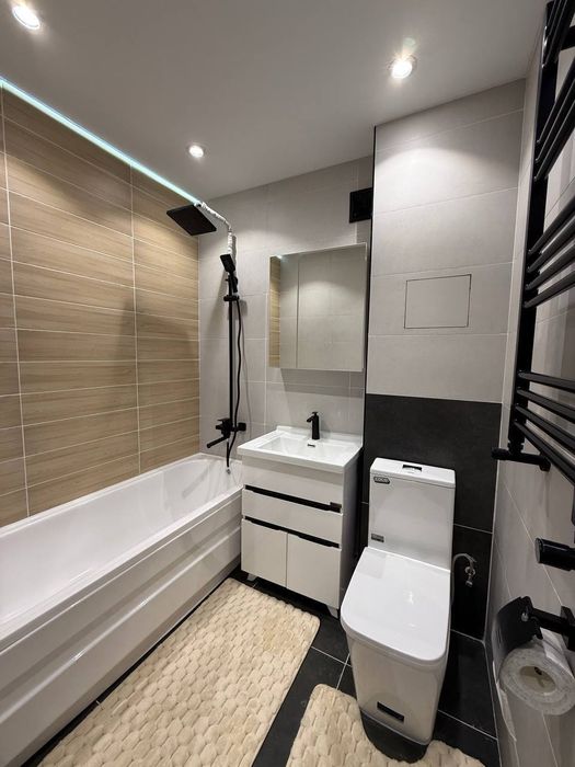 Продается 3в4 ком квартира, ориентир: Спорткомплекс Умид, 70м²