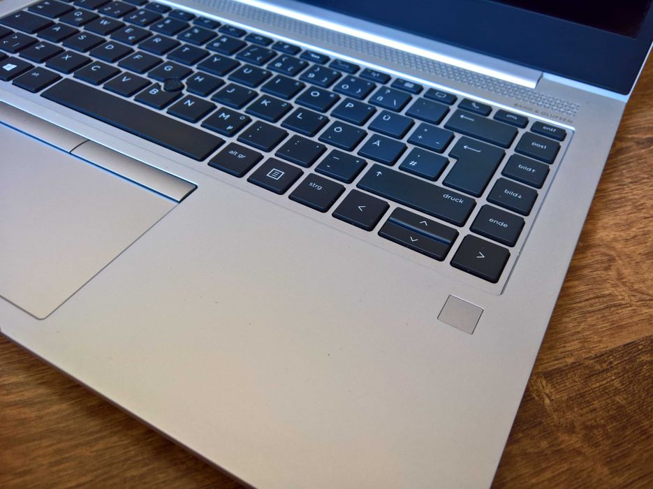 14" HP EliteBook 840 G5, i5-8350U, 16GB DDR4, 256GB NVMe, лицензиран Windows