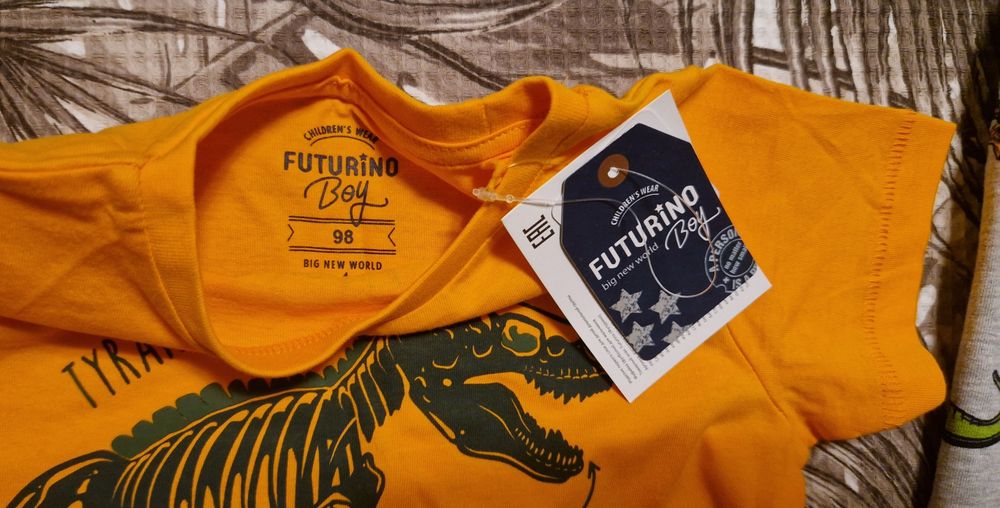 Футболка на 3 года(рост 98 см)