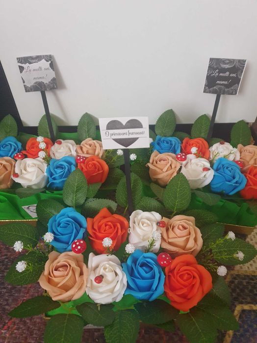 Aranjamente florale/Flori/Cadouri/Cutii cu flori/Iubitori de flori