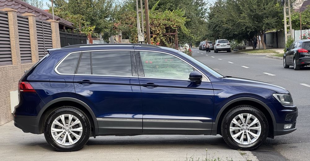 Vw Tiguan 2.0tdi 2017 DSG Distronic Front Assist Lane Assist 4Motions