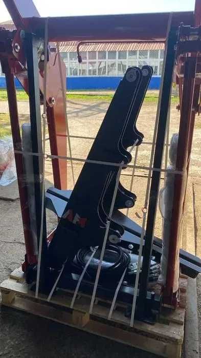 Фронтальный погрузчик КУН ПКУ 0.9