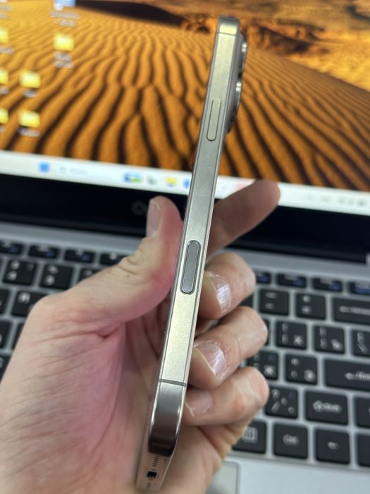 iPhone 16 Pro Max, 256, 90 %