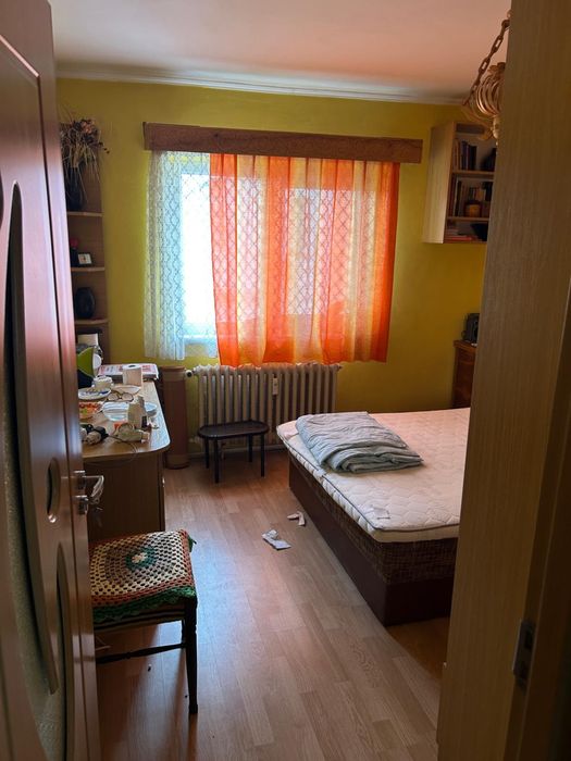 Apartament decomandat Rovine