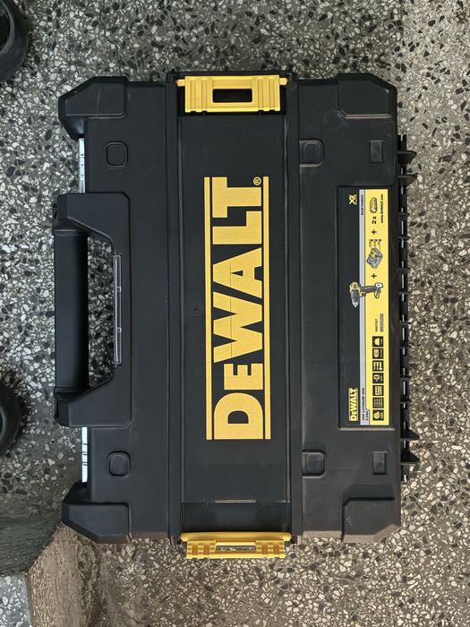 Dewalt винтоверт
