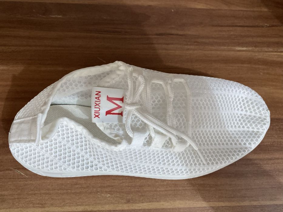 кроссовки женские