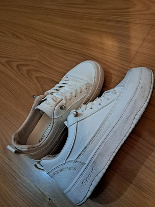 Кроссовки на 37 размер