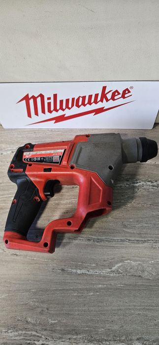 Milwaukee Перфоратор M12CH