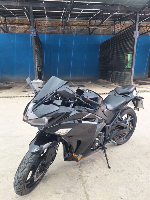 Srochni Moto Sotiladi 400cc