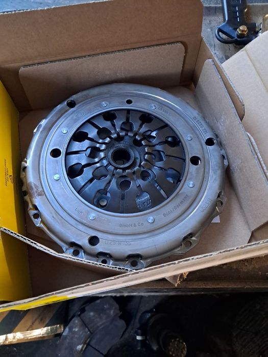 Комплект съединител за VW Транспортер 2.5 TD 110кс на LUK