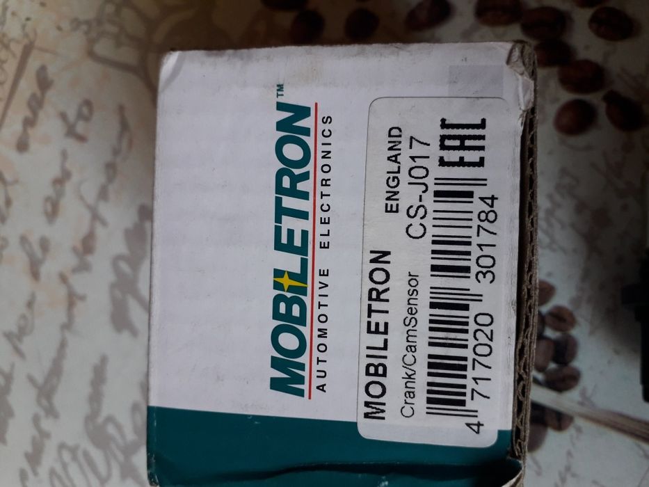 Датчик на распределителния  вал на тойота авенсис т25 нов