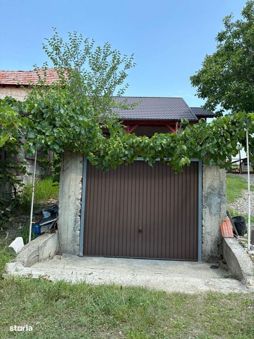 De vanzare casa Oituz-Bacau