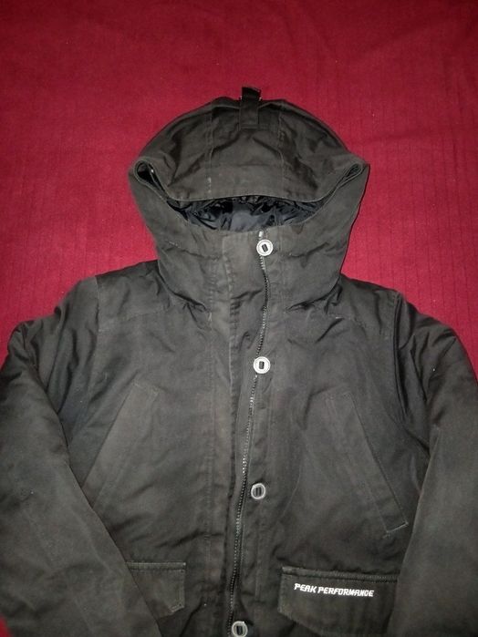 Из Швеции, мужская куртка-бомбер, бренда  Peak Performance !