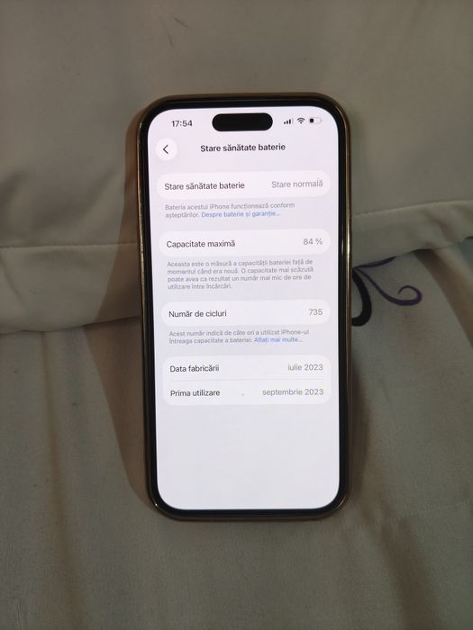 iPhone 15 simplu