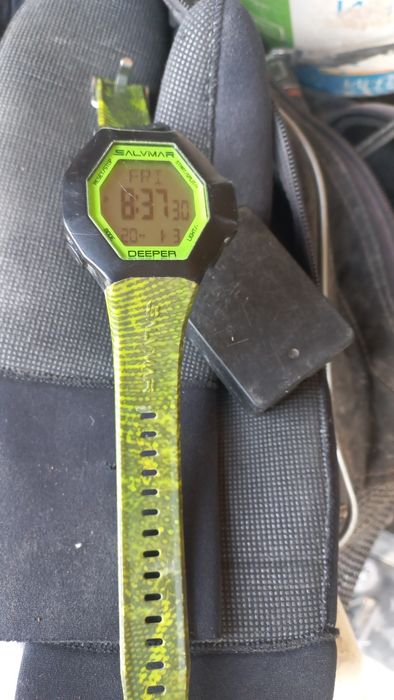 Продам подводный компьютер salvimar deeper