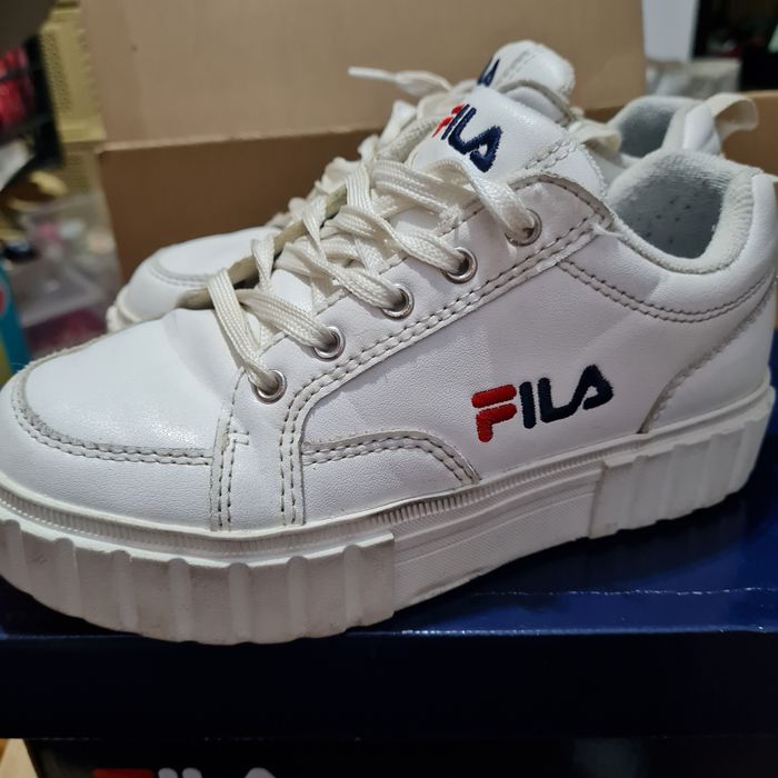 Adidasi albi FILA, nr.32