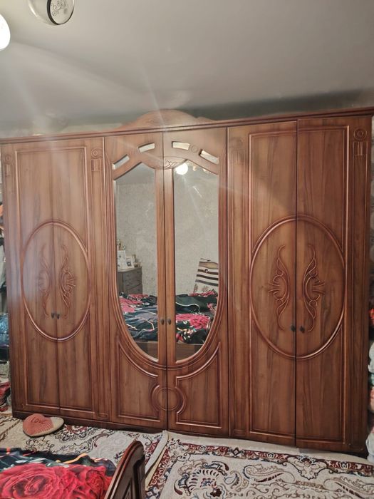 Продам спальный гарнитур