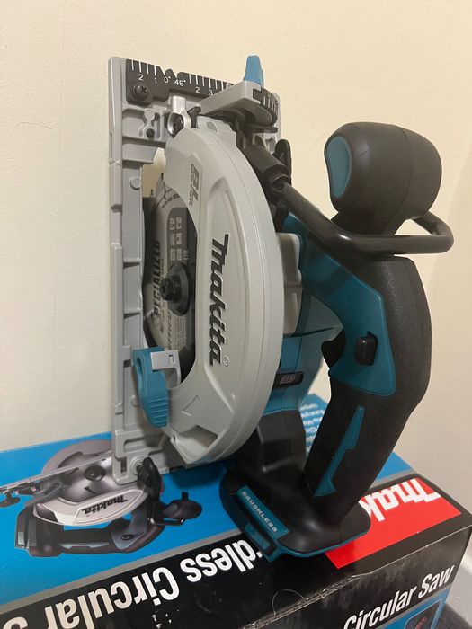 Makita 18V Акумулаторен циркуляр