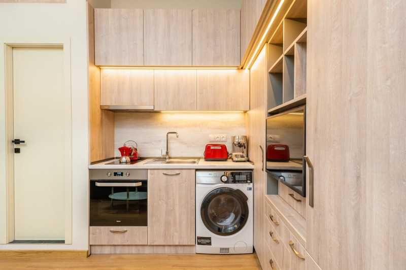 Дава се под наем Едностаен апартамент в София, Център - 30 кв.м за 612 € - Снимка #2