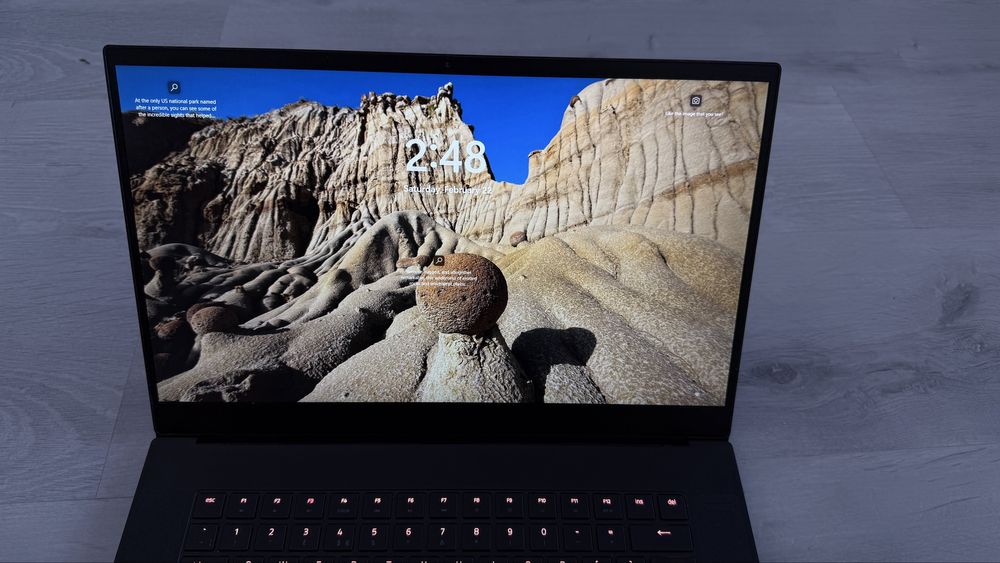 Razer Blade 15 RTX GTX 1060 Max-Q Intel Core i7-8750H 2.20GHz 16GM RAM