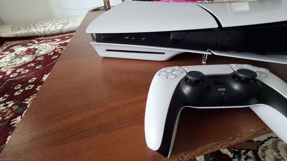 Playstation 5 slim CD 1Tb