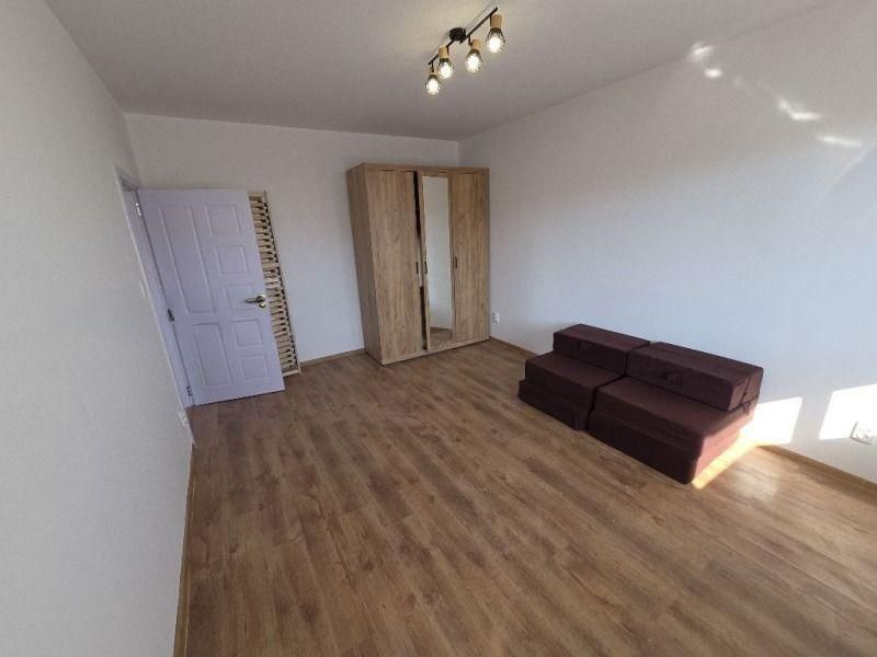 Тристаен апартамент под наем в ж.к. Хаджи Димитър, 2220028