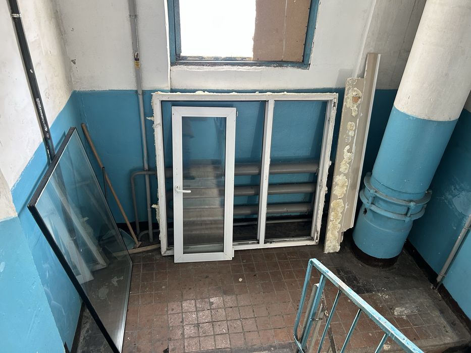 Окно пластиковое 1.47*1.41м