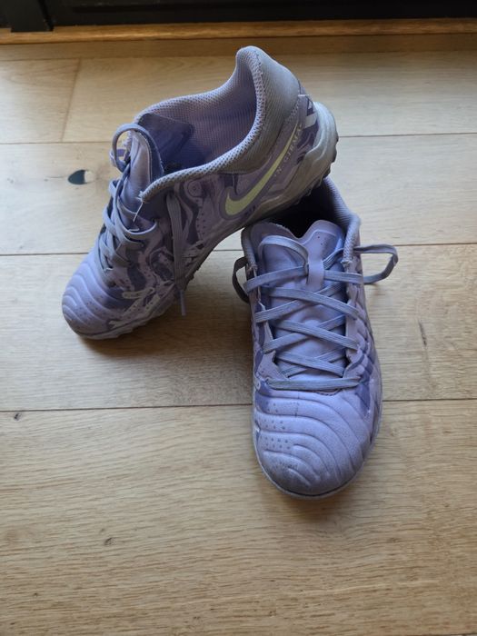 Ghete fotbal sintetic Nike Tiempo Academy marime 35