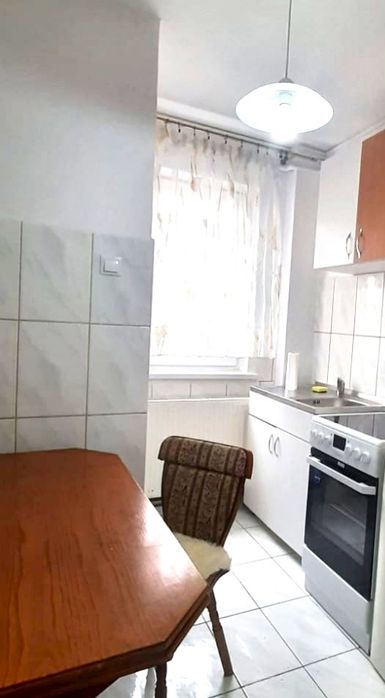 Închiriez apartament 2 camere