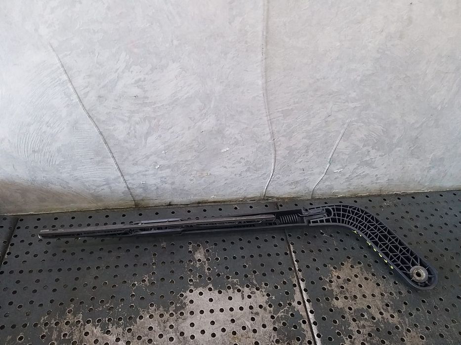 Brat stergator haion chevrolet spark lt