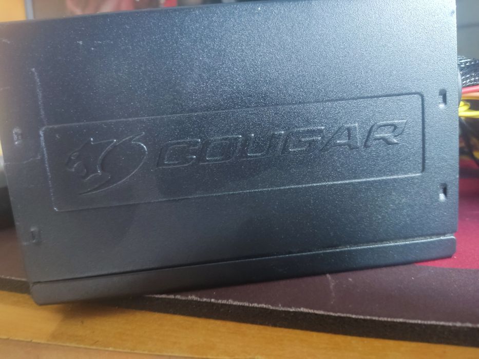 Продаю блок питания cougar 400w
