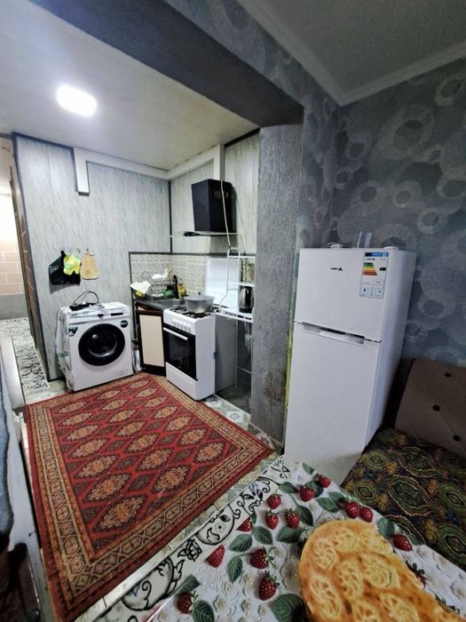 Продаётся 2 ком в 4 микрорайоне