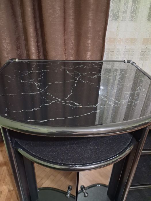 Шкафче  за. телевизор